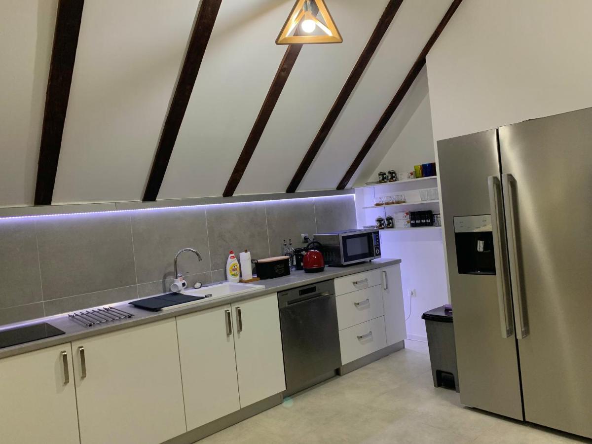 Kartal Centar Apartment Біхач Екстер'єр фото